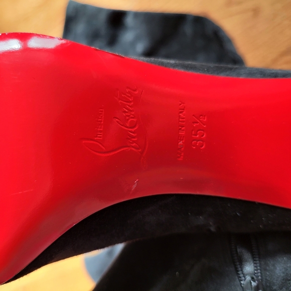 Elegant Black Suede Over-the-Knee Boots - Picture 8 of 12